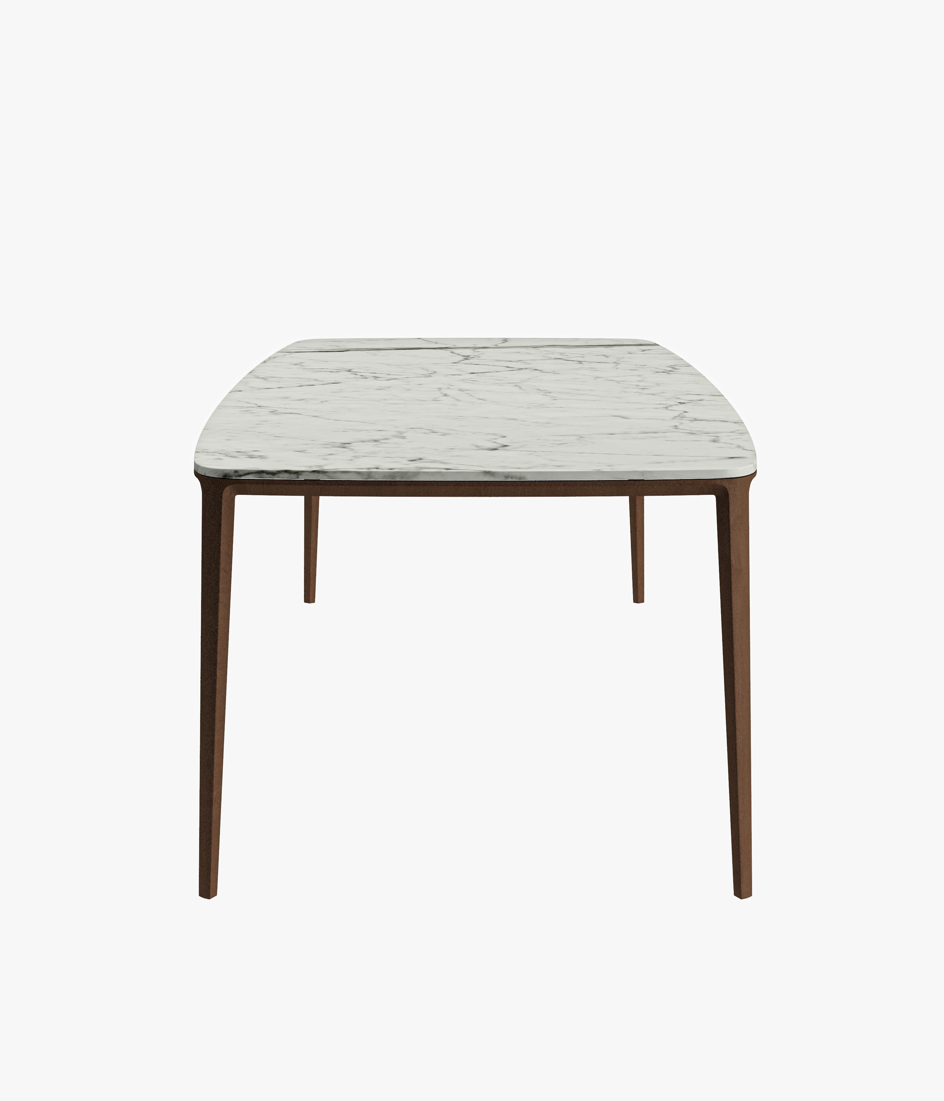 Henry dining table